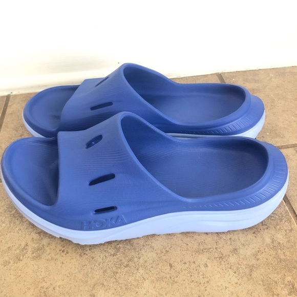 Hoka slides size 8 men, 10 women - Picture 1 of 5